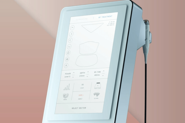 Vivace Ultra ™ uses linear array ultrasound technology to visually map the skin across its large interface